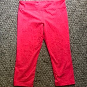 Hot pink cropped UA leggings